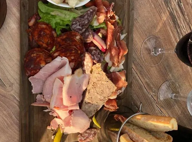 Hotel Restaurant La Dame Du Monflanquin